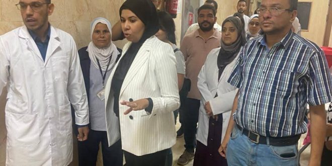 جولة مفاجئة لفريق "الصحة" بمستشفى نجع حمادي العام