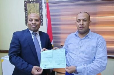 تسليم أول رخصة بناء بمدينة الأمل في نجع حمادي