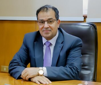 الدكتور أحمد عكاوي