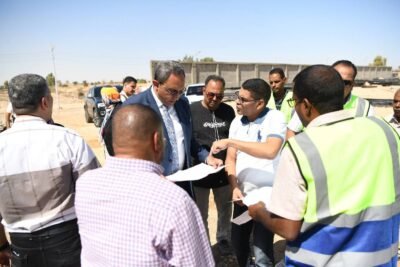 محافظ قنا يتفقد مشروع شادر الأربعين