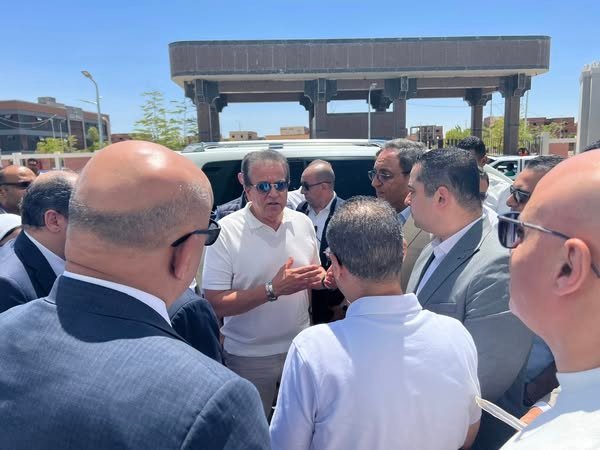 وزير الصحة يتفقد مستشفى قنا الجديدة