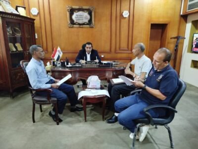 نائب محافظ قنا يبحث تطوير منظومة التدريب