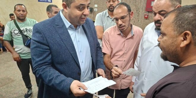 الدكتور أحمد محمود صادق