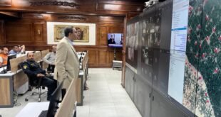 محافظ قنا يطمئن على انتظام الانتخابات في يومها الأول