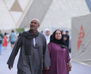 رشاد أبو بسام وزوجته