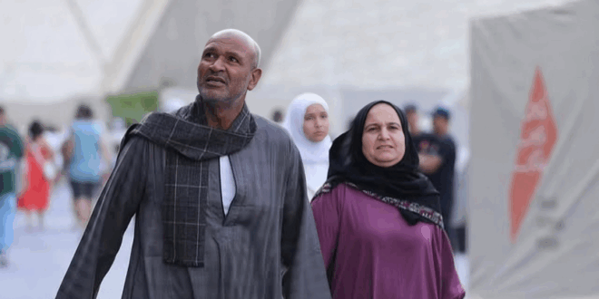 رشاد أبو بسام وزوجته