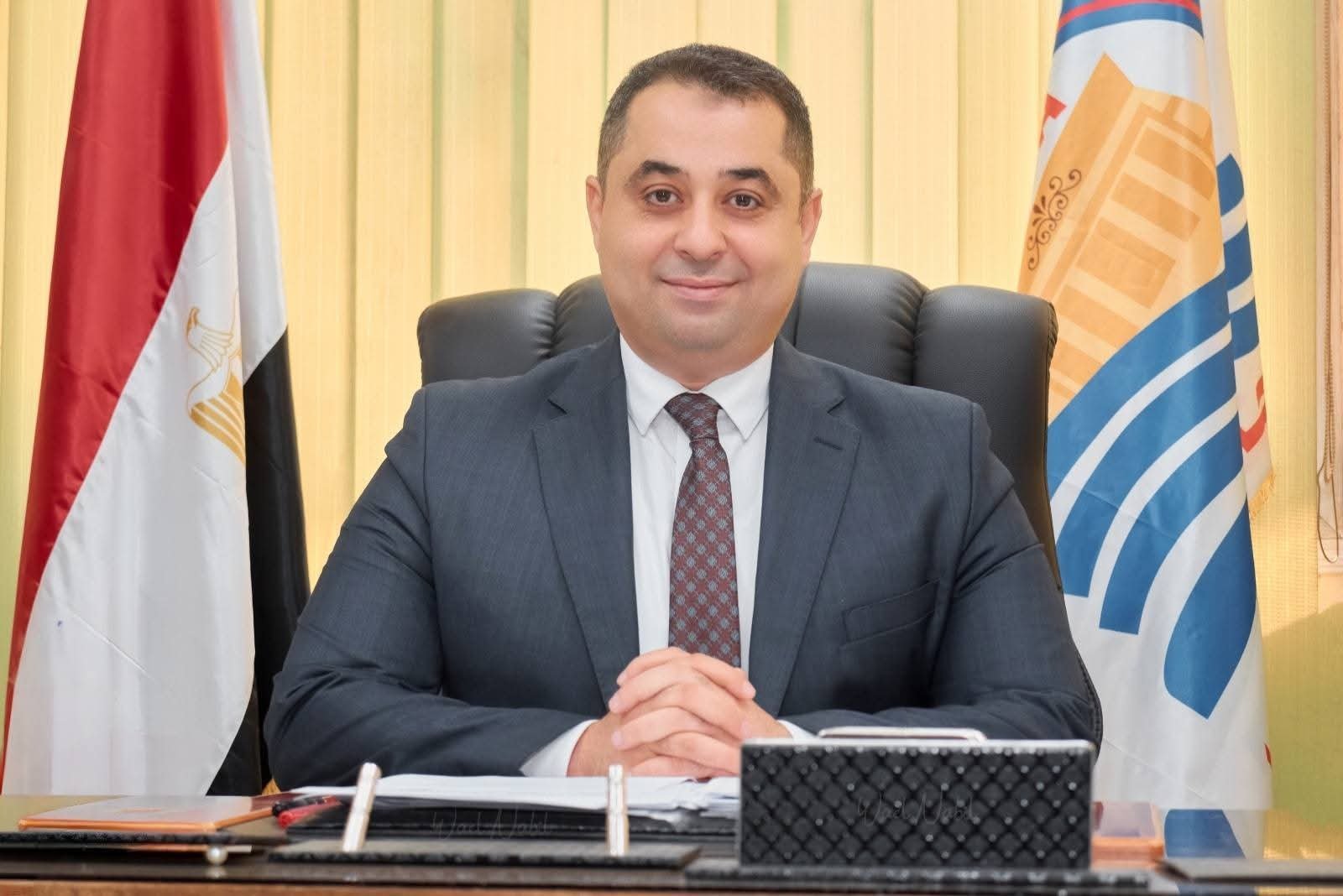 الدكتور أحمد محمود صادق