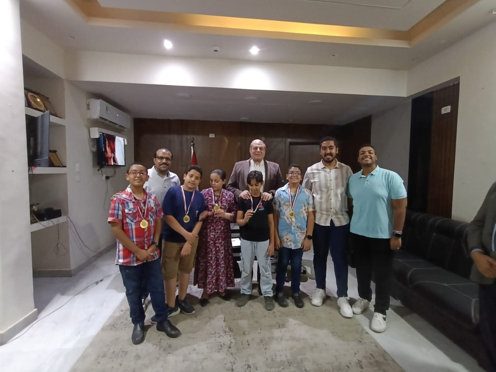 الطلبة الفائزين