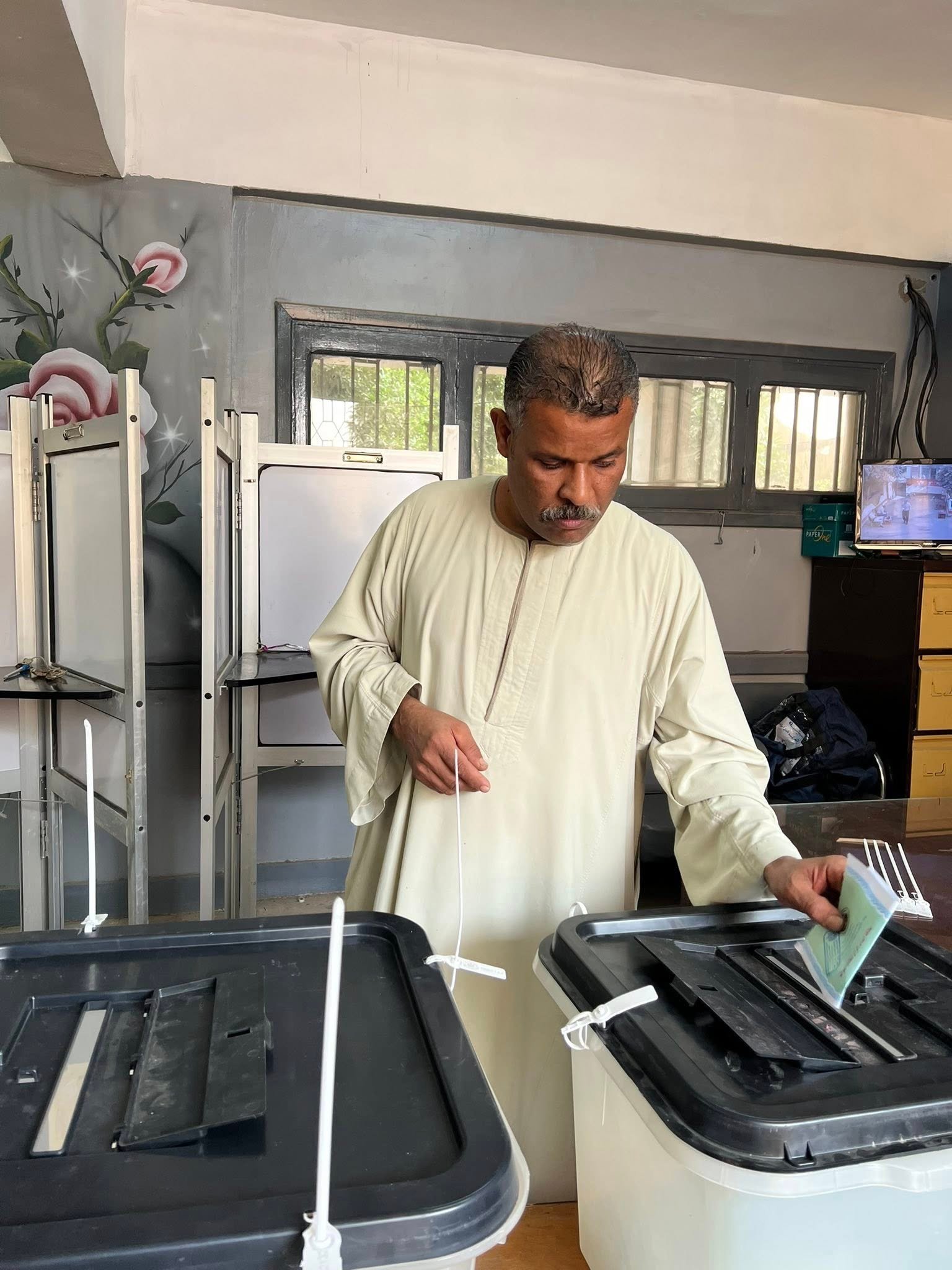 انطلاق التصويت في لجان نجع حمادي