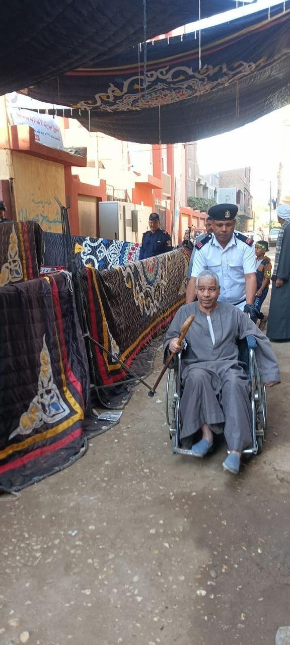 مسن بنجع حمادي يشارك في انتخابات البرلمان