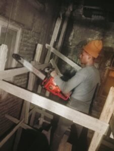 إزالة فورية لشدة خشبية مخالفة بنجع حمادي