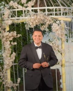 الشاب كريم معوض أبو الوفا