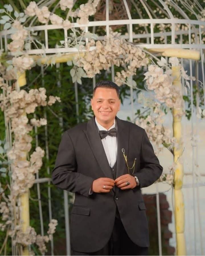 الشاب كريم معوض أبو الوفا