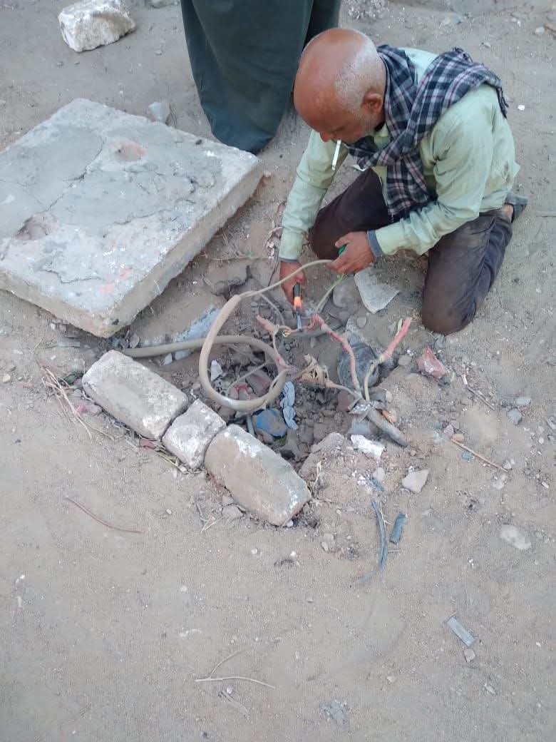 فصل الكهرباء والمياه عن المتقاعسين عن سداد مستحقات أملاك الدولة بقرية هو