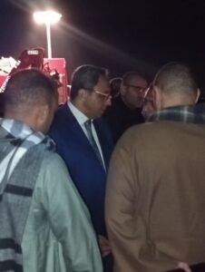 محافظ قنا يتابع ميدانيا حادث انقلاب ميكروباص بقرية الجبلاو