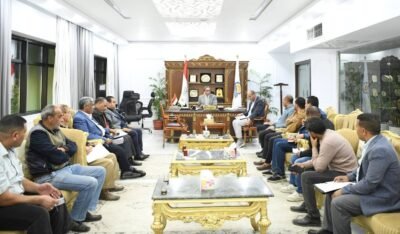 محافظ قنا يوجه بتأمين الطرق الحيوية