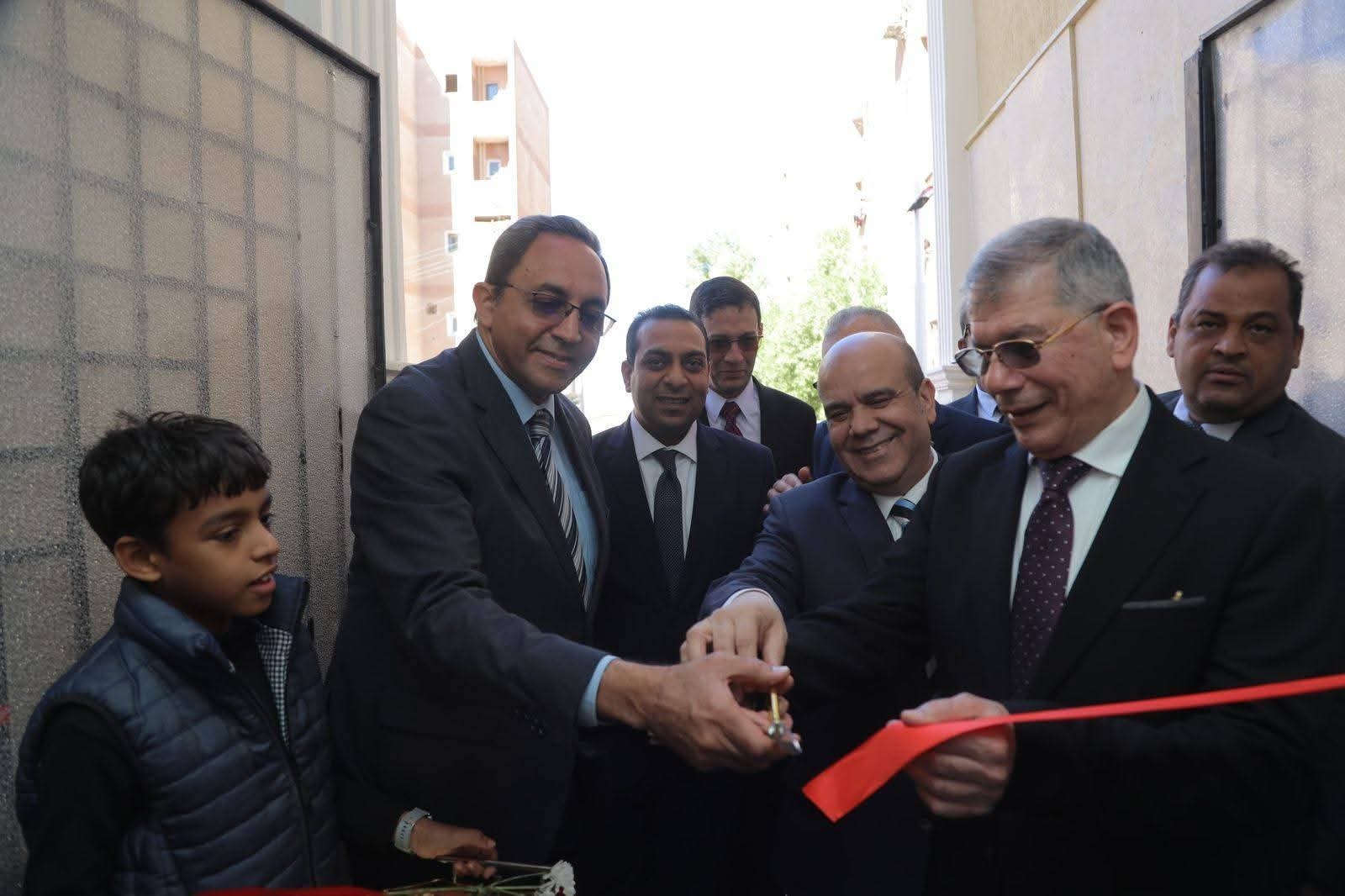 وزارة العدل تفتتح مجمع الشهر العقاري والتوثيق بقنا