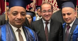 وزير المالية يكرّم ابن نجع حمادي