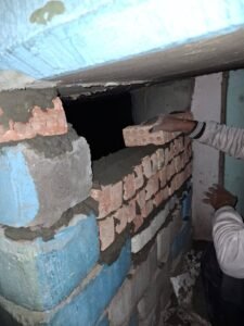 أسفل كوبري نجع حمادي