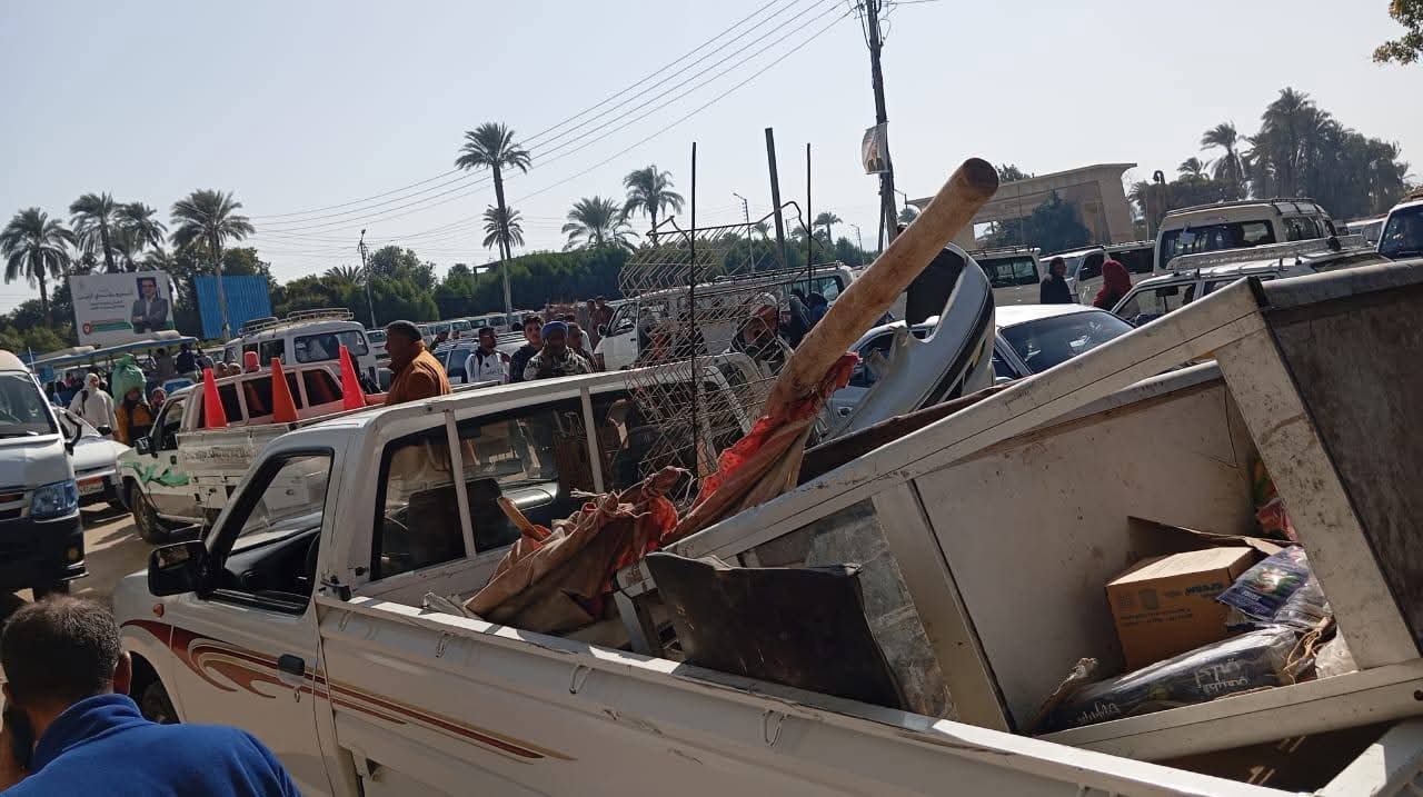 إزالة إشغالات المحال التجارية بقنا