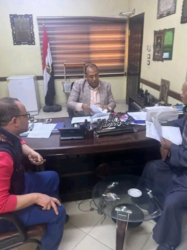 الأستاذ حسين الزمقان