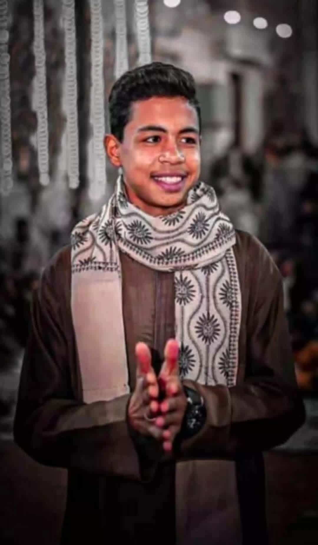الشاب