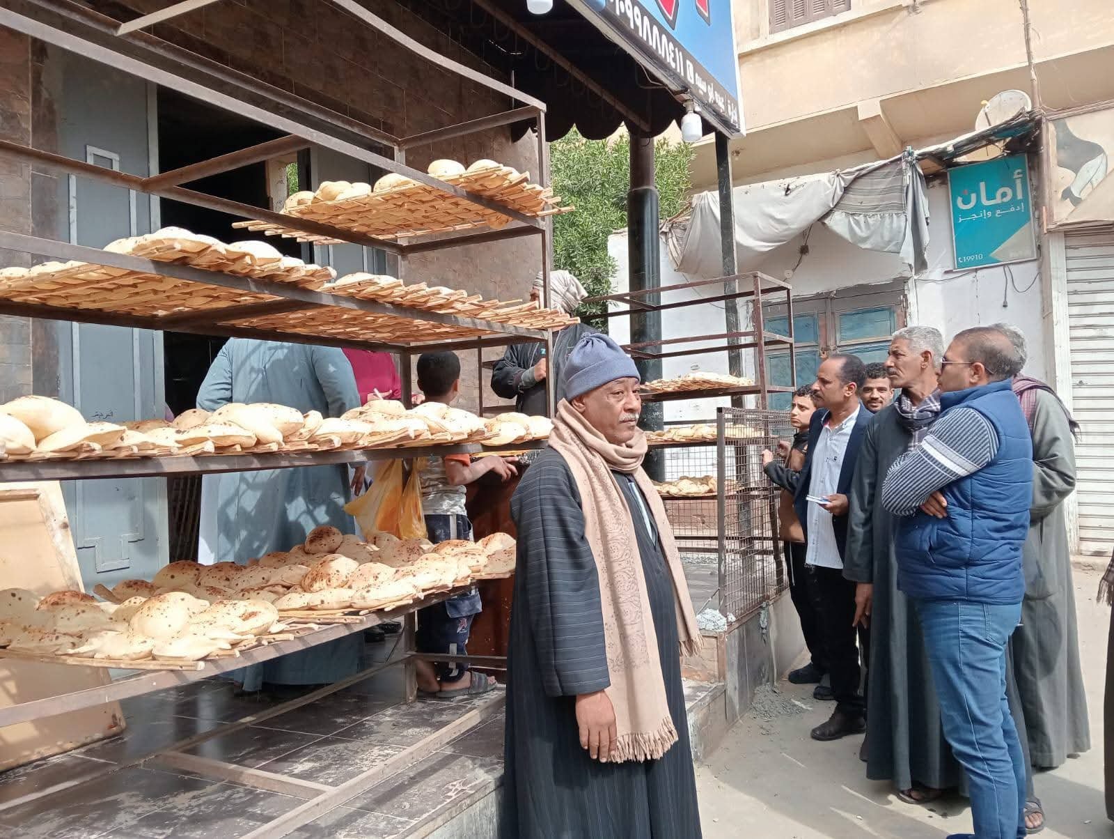 حملات رقابية على أسواق قنا