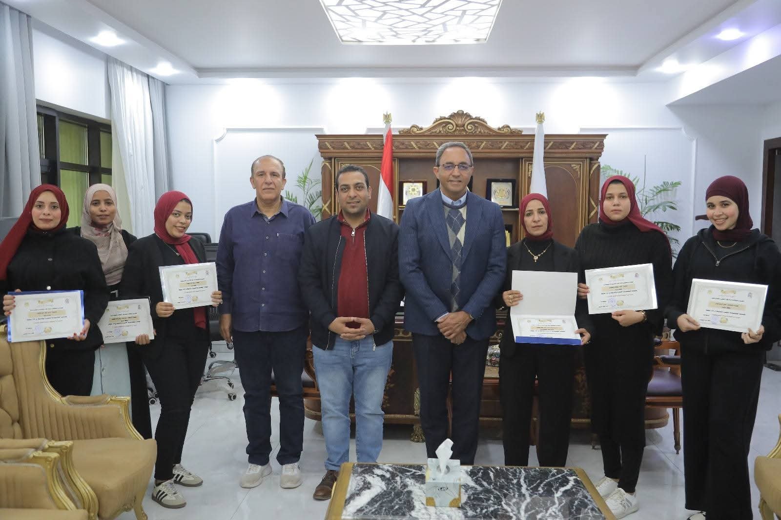 فريق منظومة الشكاوى بقنا