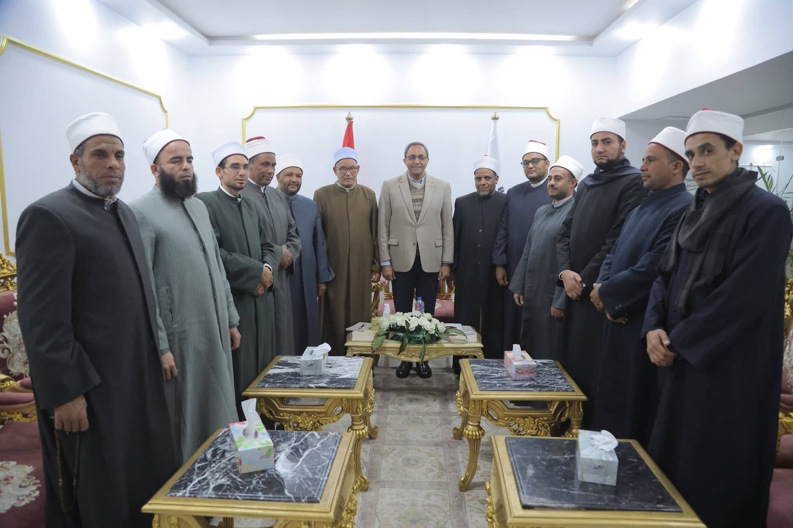 محافظ قنا ووفد الأزهر