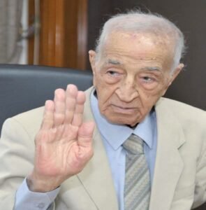 شيخ الإذاعيين فهمي عمر