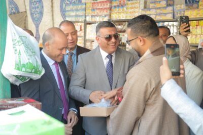 محافظ قنا يتفقد معرض "أهلاً رمضان"