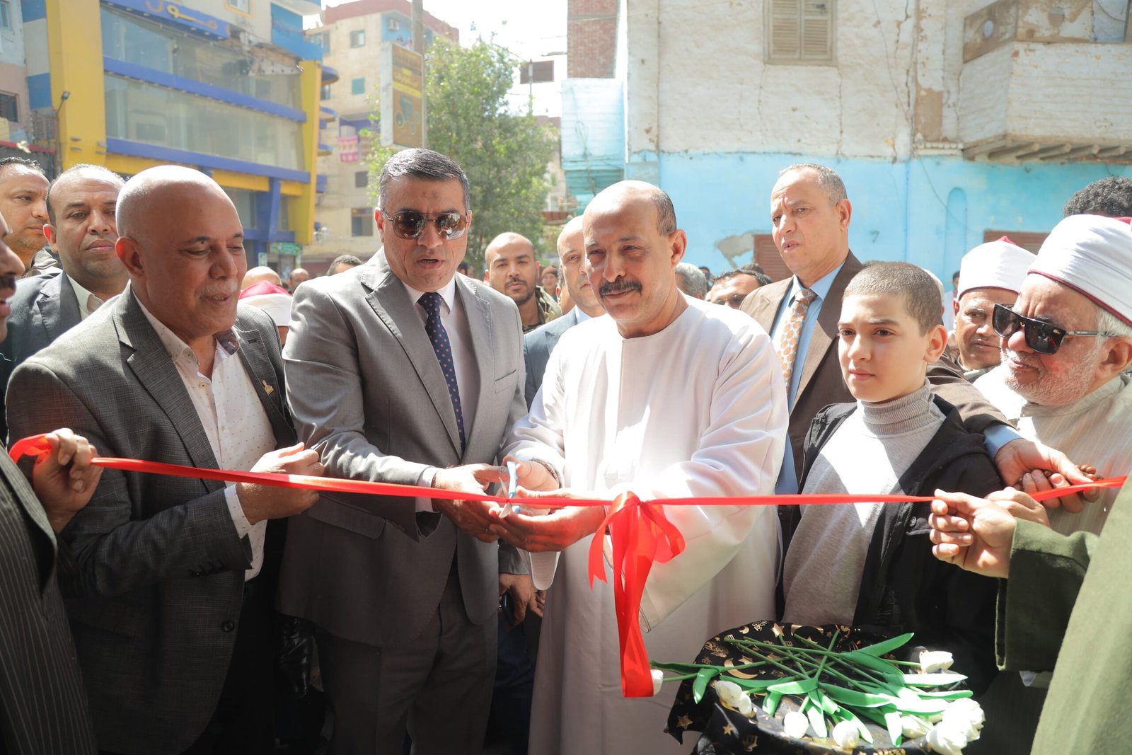 محافظ قنا يفتتح "المسجد العتيق"