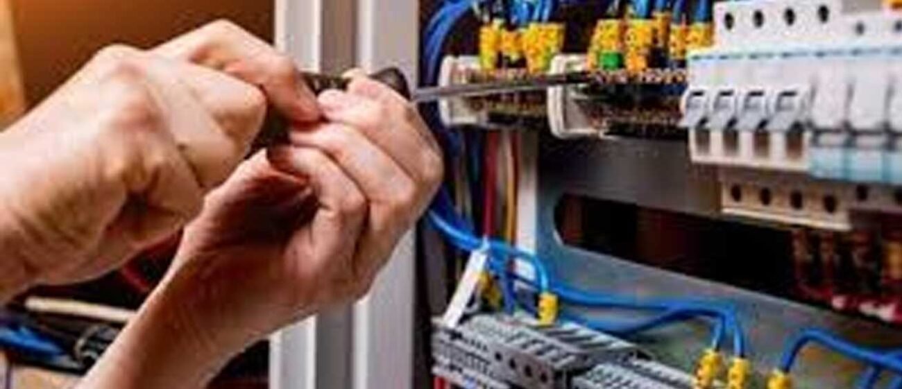 فصل التيار الكهربائي