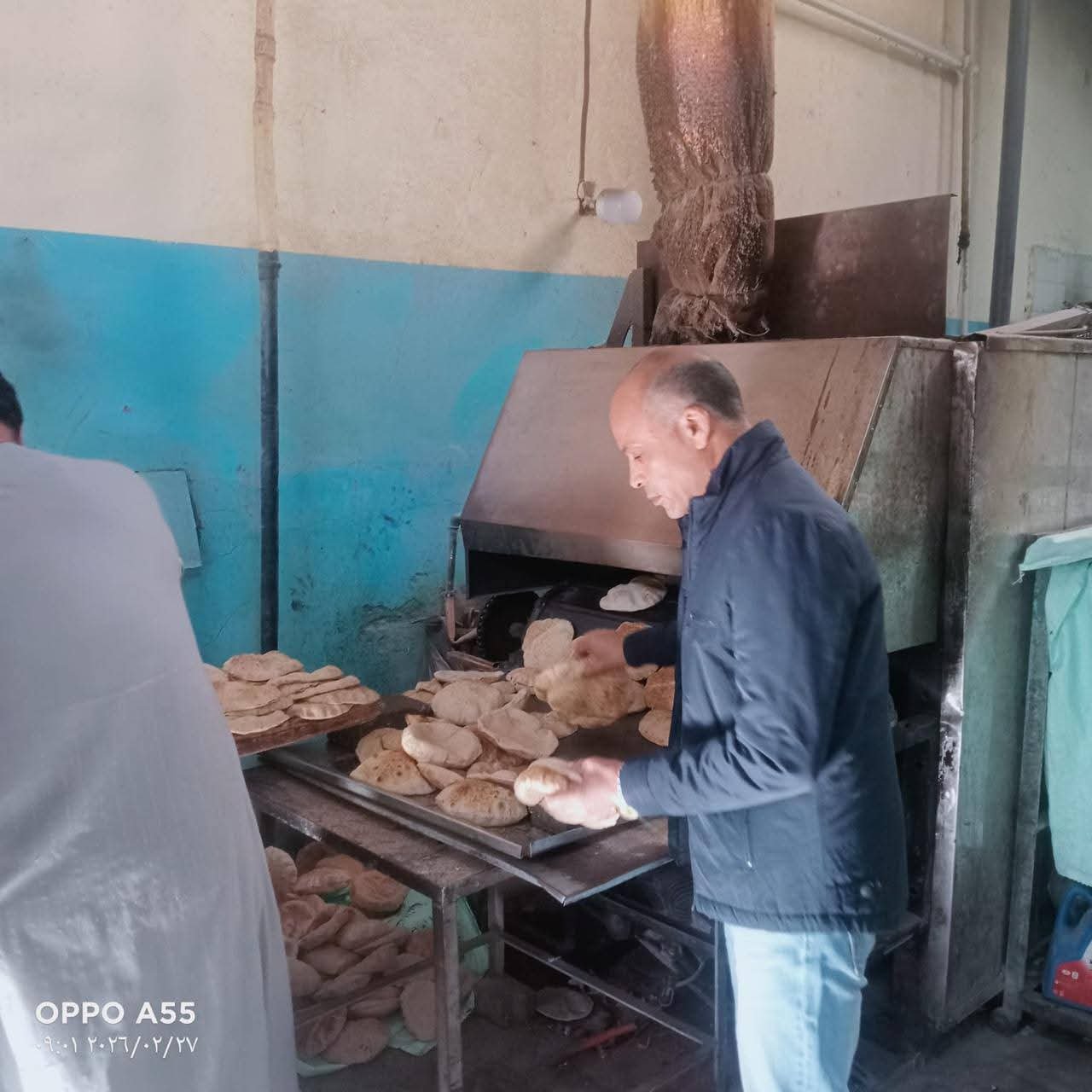 وكيل تموين قنا يتفقد المخابز