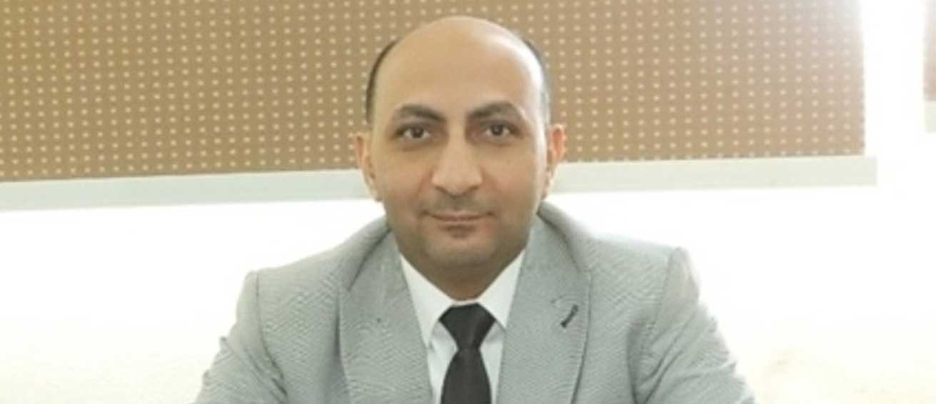 الأستاذ عبدالله محمود