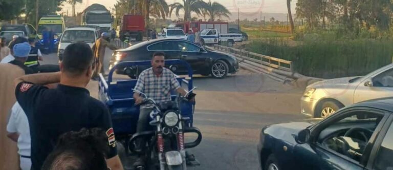 إعادة فتح طريق الرمل بنجع حمادي بعد حادث التريلا