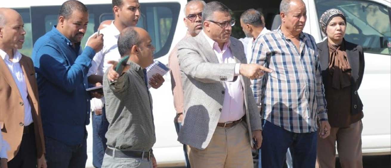 محافظ قنا يتفقد عدد من قرى نجع حمادي
