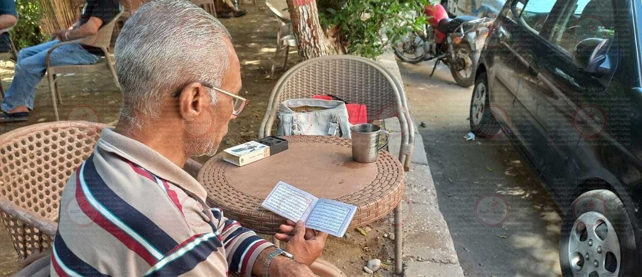 ولي أمر يقرأ سورة يس لنجله في قنا