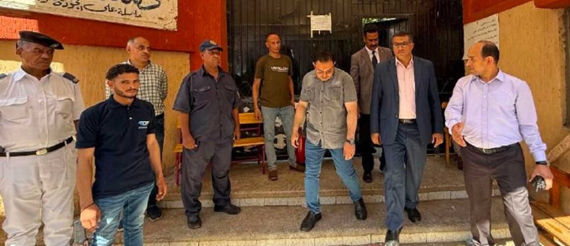 محافظ قنا يتفقد لجان الثانوية العامة