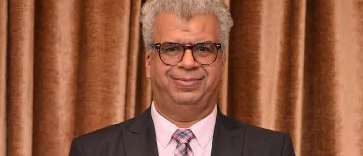 الدكتور محمد الديب، مدير مستشفى قنا العام السابق